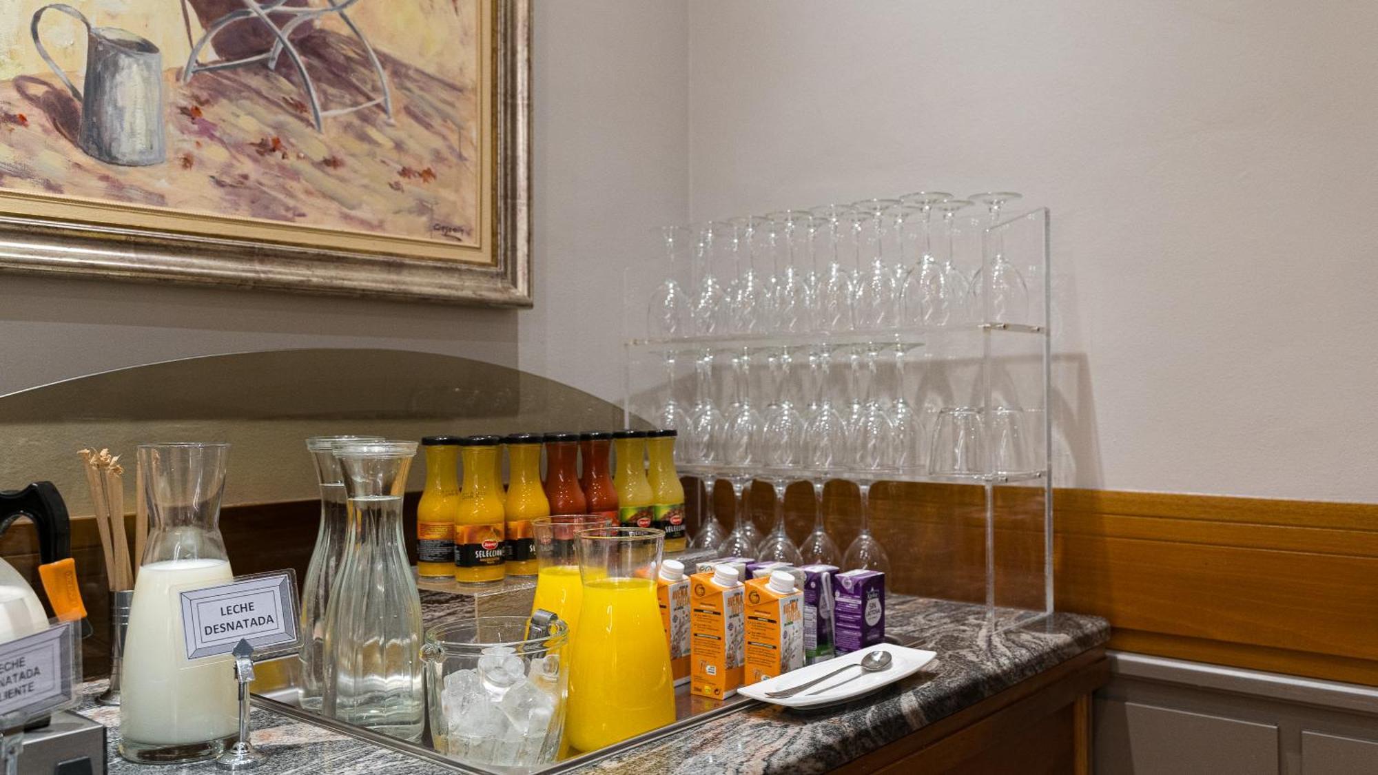 Hotel Blanca De Navarra Pamplona Kültér fotó