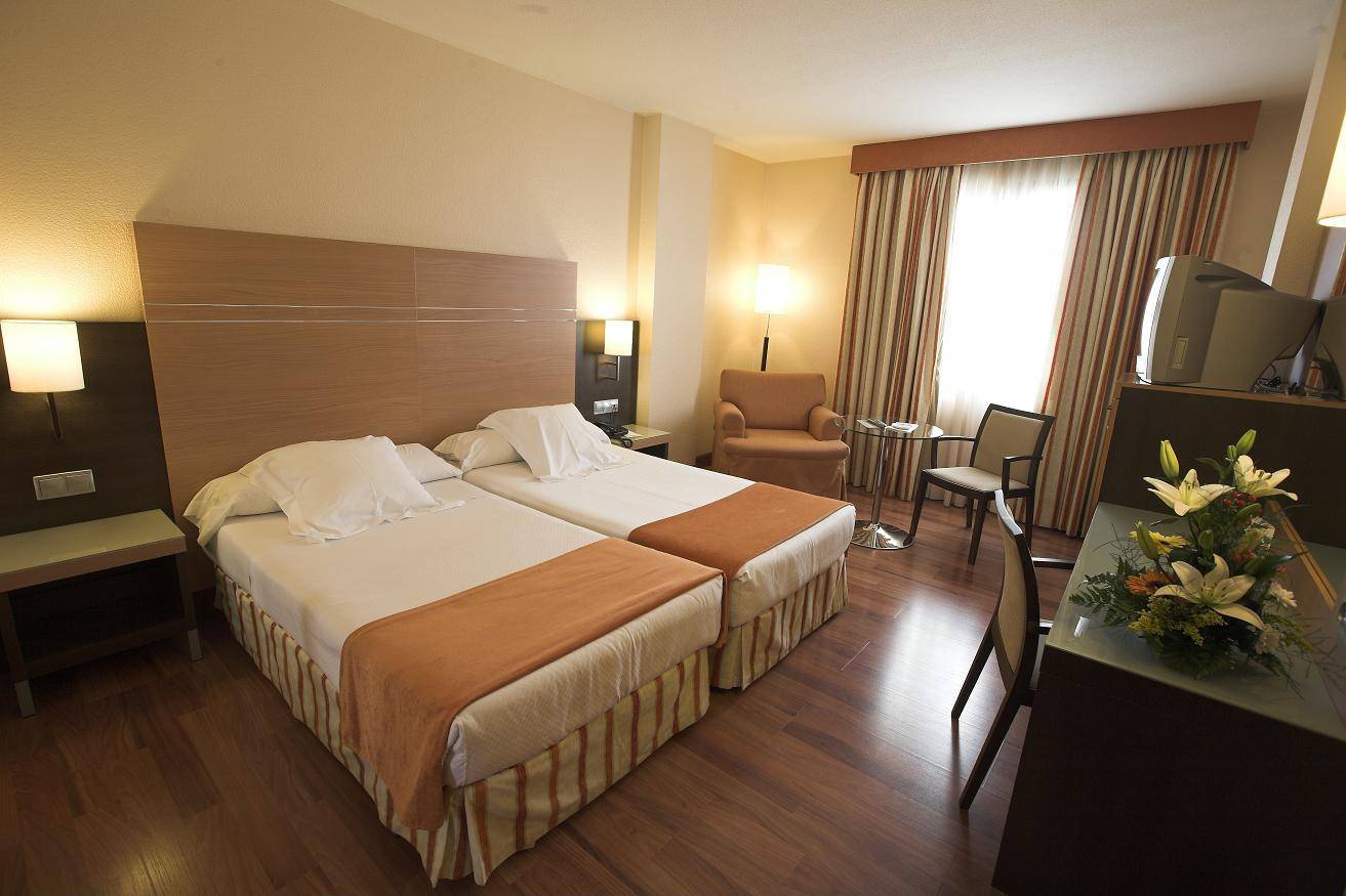 Hotel Blanca De Navarra Pamplona Szoba fotó